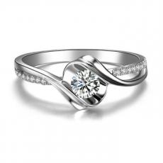 钻戒钻石结婚女戒求婚戒指